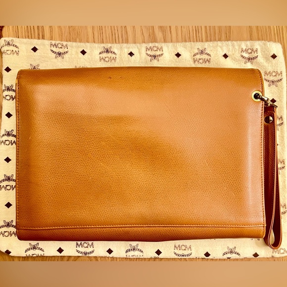 Pre-Loved Vintage MCM Leather Clutch / Wristlet - Picture 2 of 14